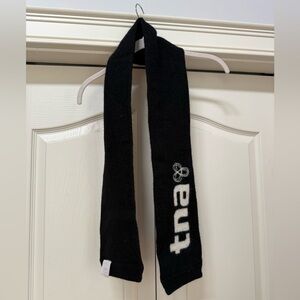 💎 TNA | Y2K 00s Logo Wool Blend Scarf
